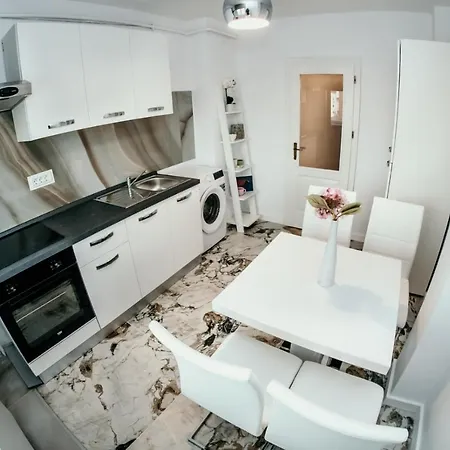 Apartament De Lux Ultramodern In Zona Centrala *